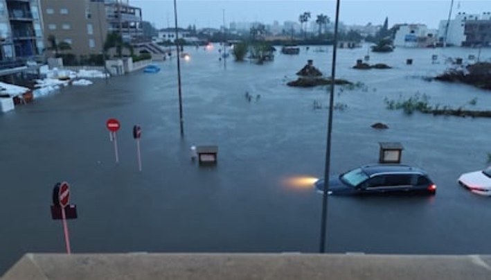 Imagen de inundaciones en España, utilizada como fotografía de contexto para la nota sobre los efectos de la DANA Adam.