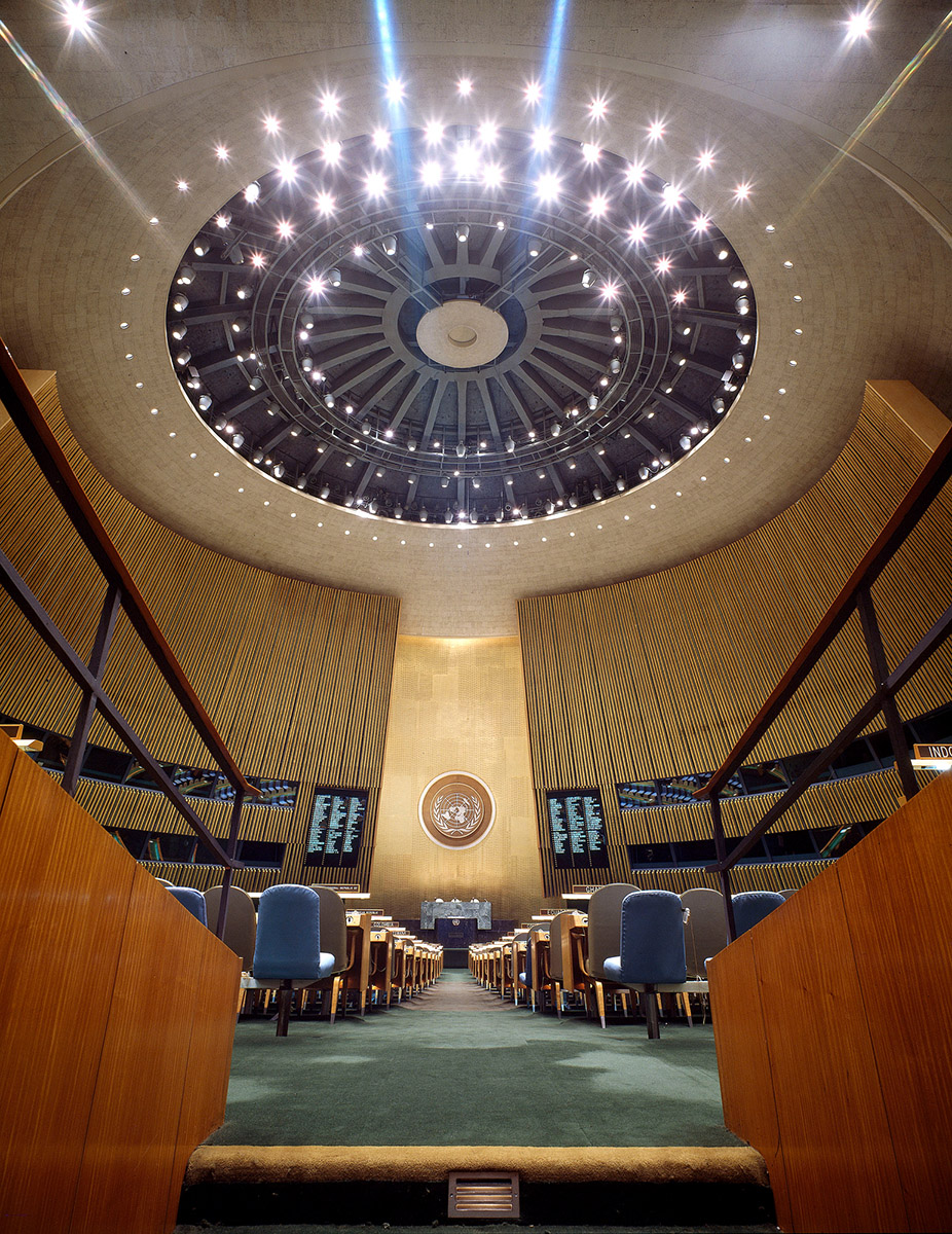 Salón de la Asamblea General de las Naciones Unidas, fotografía de archivo proporcionada a CHOLULA HOY. No muestra la votación del 28 de octubre de 2026. Autoría y condiciones de reproducción de esta copia pendientes de identificar. Vista interior del salón de la Asamblea General de la ONU, fotografía de archivo.