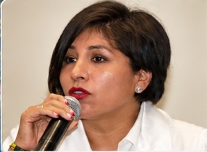 Retrato rotulado en la composición del sondeo como Roxana Luna Porquillo
